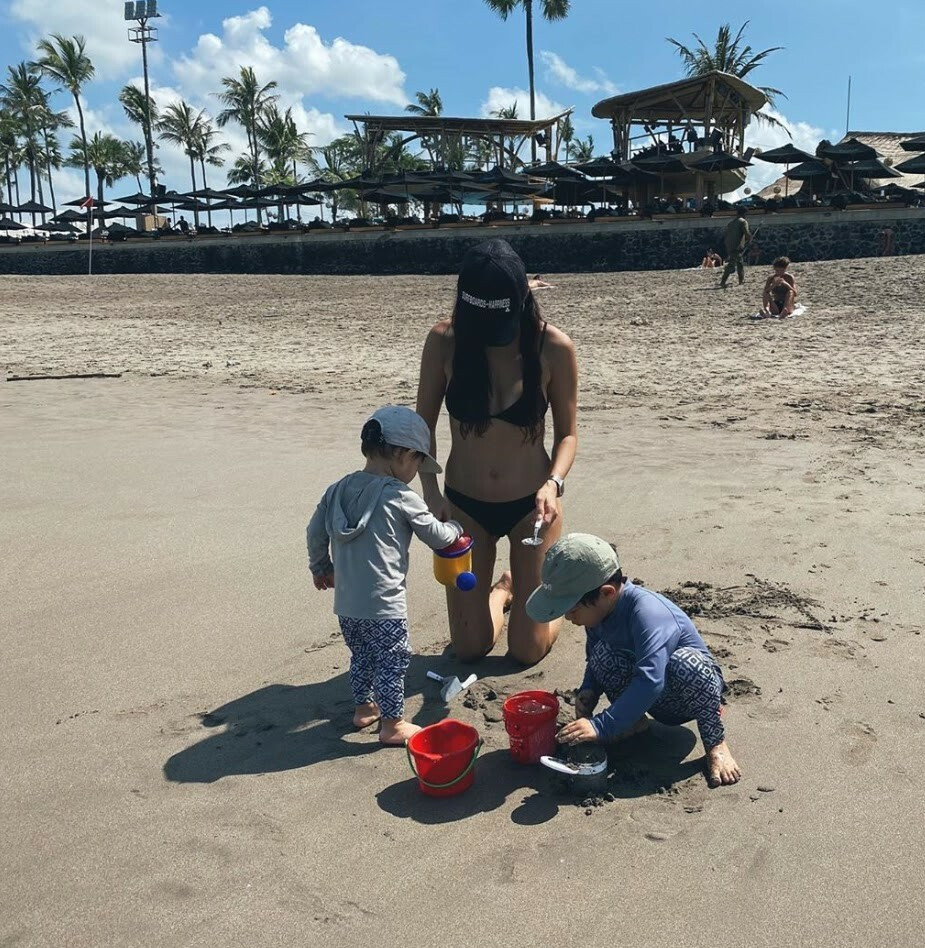 Những bức ảnh tưởng chẳng có gì nhưng lại khiến sao Hàn gặp họa trong đại dịch Covid-19 ảnh 1