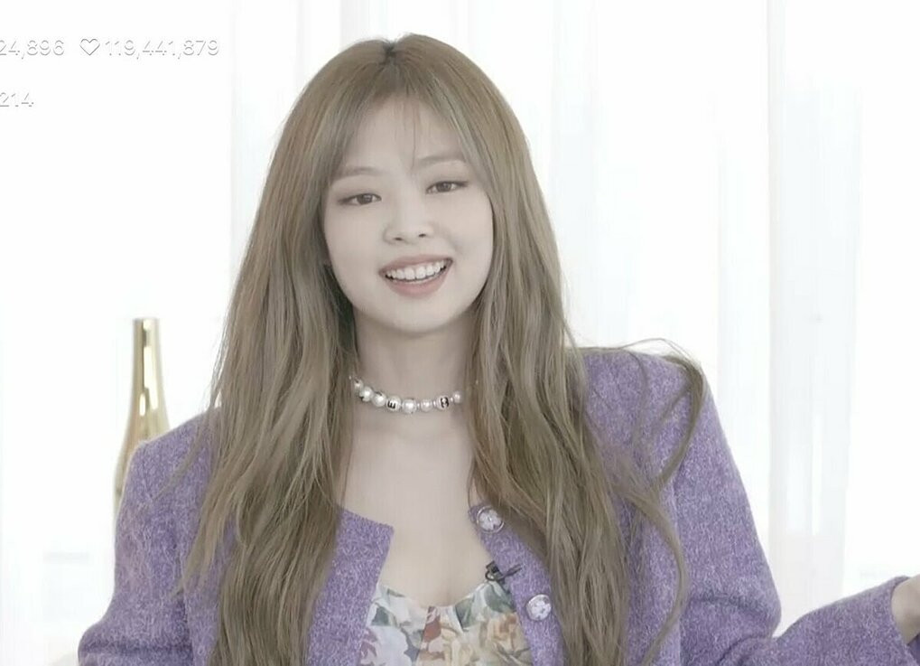 BLACKPINK vừa trở lại, fan phát hiện điểm đối lập trong nhan sắc của hai thành viên này ảnh 4