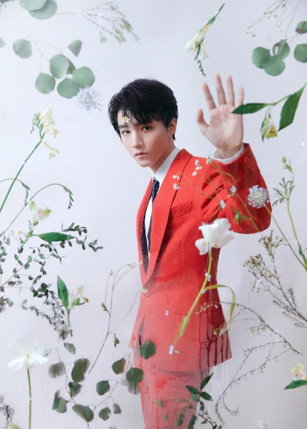 Sao C-Biz diện đồ đỏ đón Tết: Nhiệt Ba, Dương Mịch hay Quan Hiểu Đồng xứng danh “công chúa”? ảnh 10