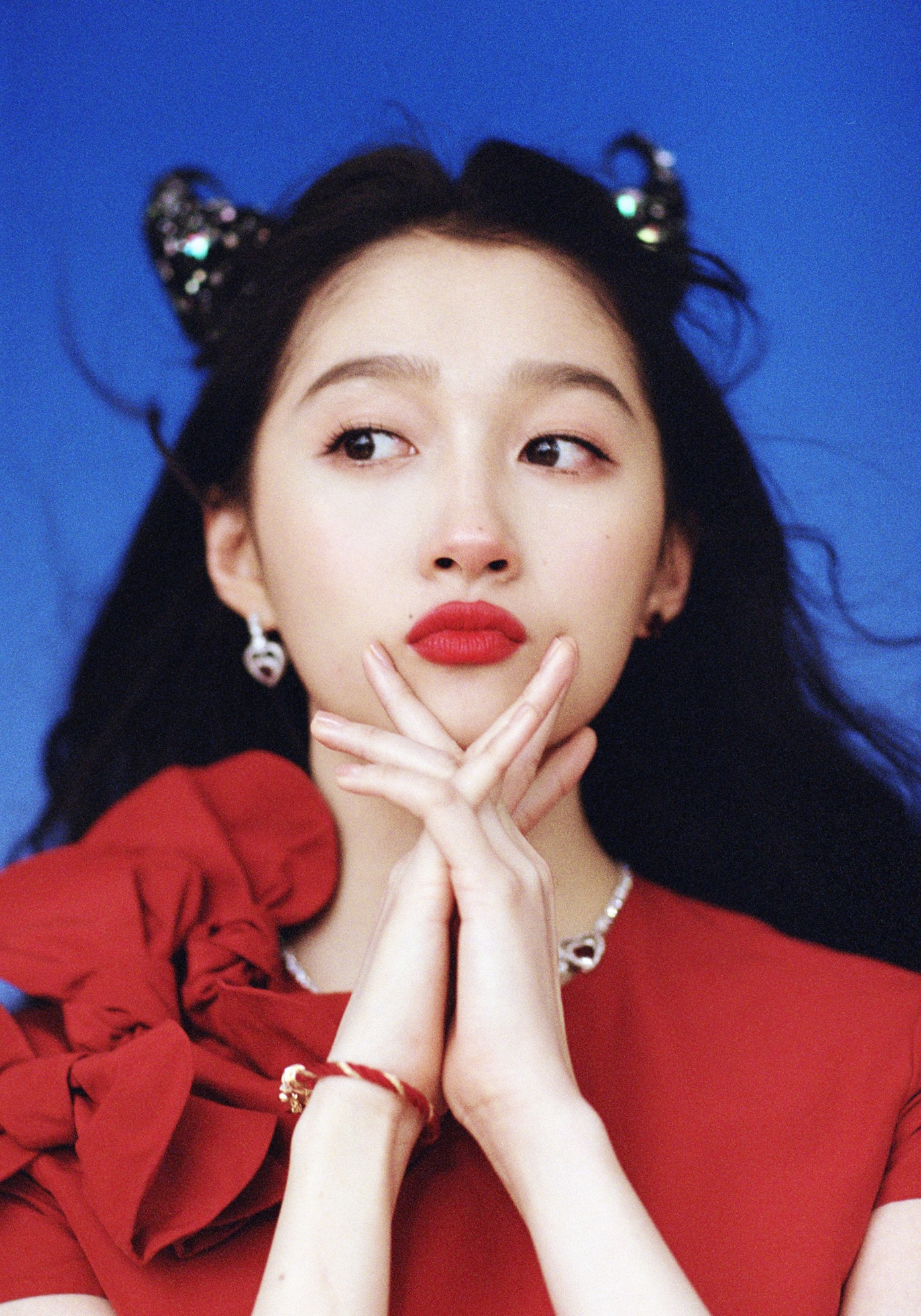 Sao C-Biz diện đồ đỏ đón Tết: Nhiệt Ba, Dương Mịch hay Quan Hiểu Đồng xứng danh “công chúa”? ảnh 7