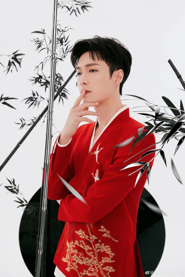 Sao C-Biz diện đồ đỏ đón Tết: Nhiệt Ba, Dương Mịch hay Quan Hiểu Đồng xứng danh “công chúa”? ảnh 11