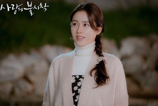Khi Crash Landing On You chiếu tại Việt Nam thì vai diễn của Son Ye Jin rất được yêu thích. Khi hội chị em bạn dì quyết tâm khuynh đảo showbiz thì không gì là không thể ảnh 6