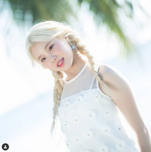 Tin được không, “nữ idol xấu nhất K-Pop” nay được netizen nhận nhầm là Jang Won Young? ảnh 6