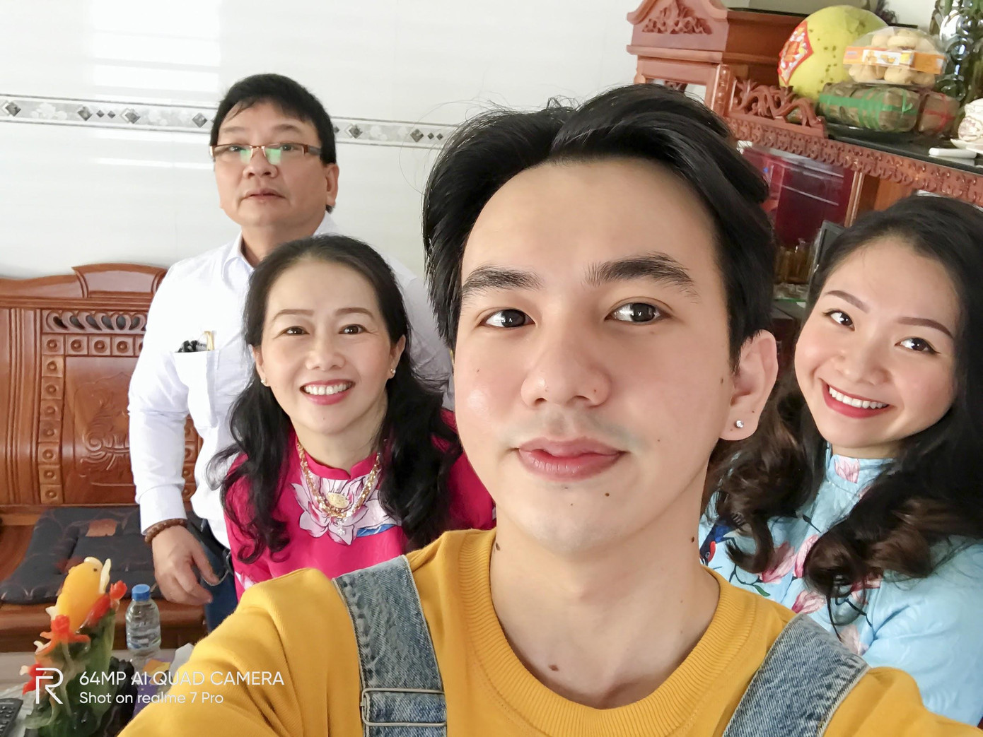 Tết ở nhà, làm gì cho đỡ chán với realme 7 Pro? ảnh 2