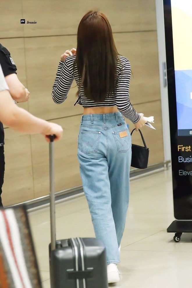Vẫn biết Jennie BLACKPINK có vòng eo không chút mỡ thừa nhưng ai ngờ lại nhỏ đến cỡ này ảnh 4