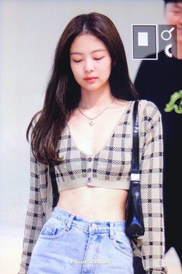 Vẫn biết Jennie BLACKPINK có vòng eo không chút mỡ thừa nhưng ai ngờ lại nhỏ đến cỡ này ảnh 5