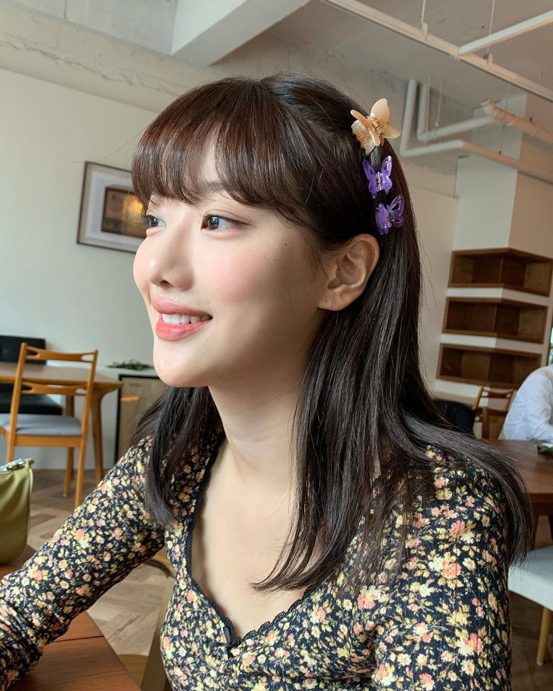 Cứ ngỡ tóc mái ai để cũng hợp nhưng K-Pop chỉ có hai nữ idol được nhận xét là đẹp nhất ảnh 3