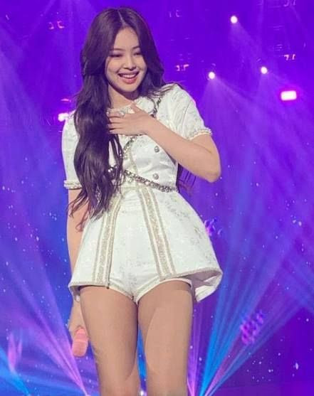 Ngất ngây với loạt ảnh không chỉnh sửa của Jennie: Đúng là “đẹp như búp bê sống” ảnh 6