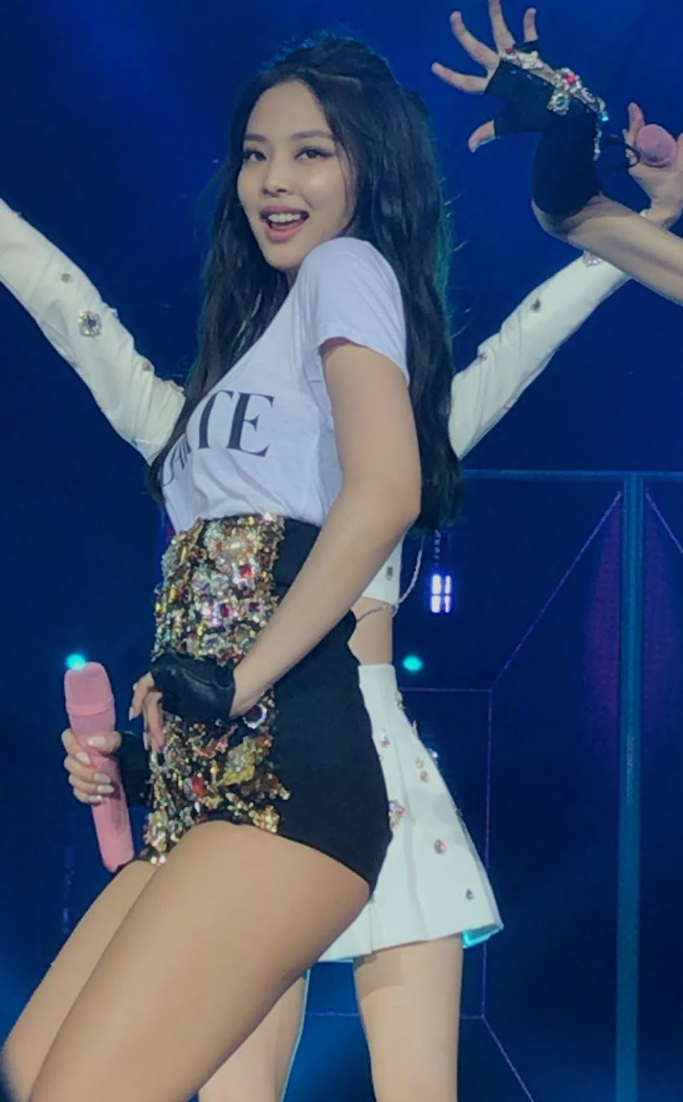 Ngất ngây với loạt ảnh không chỉnh sửa của Jennie: Đúng là “đẹp như búp bê sống” ảnh 5