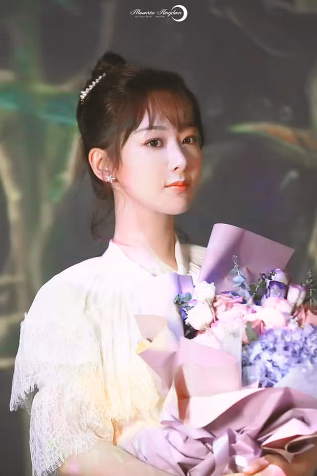 Dương Tử đập tan tin đồn “tăng cân vì nghiền trà sữa” chỉ bằng hành động này ảnh 6