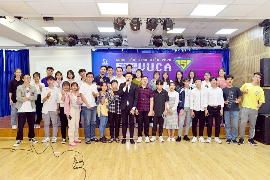 Tân sinh viên 2020: Làm gì để thích nghi trong thế giới đầy biến động, bất định? ảnh 1