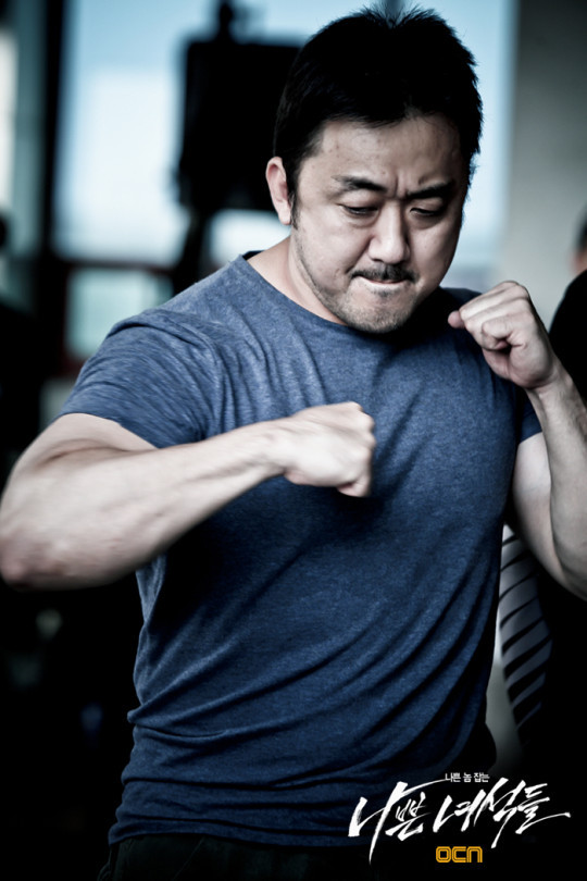 Trước khi trở thành ngôi sao nổi tiếng, những sao Hàn này đã làm nghề không liên quan ảnh 3