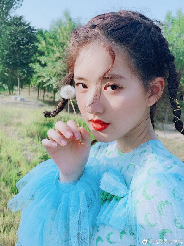 "Thánh nữ xuyên không" Triệu Lộ Tư: Cái gì cũng có, chỉ một vai diễn ấn tượng là chưa! ảnh 7