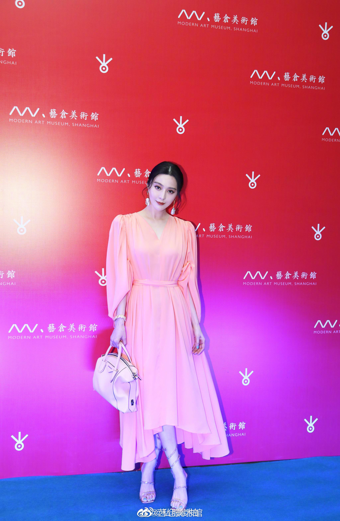 Liên tục đụng hàng mỹ nhân châu Á nhưng Seo Ye Ji vẫn thắng thế nhờ phối đồ cao tay ảnh 5