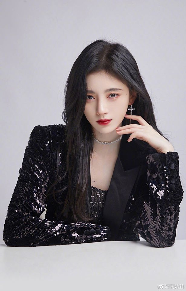 Nổi tiếng chưa lâu, “mỹ nữ 4000 năm” Cúc Tịnh Y đã liên tục bị tố mắc bệnh ngôi sao ảnh 5