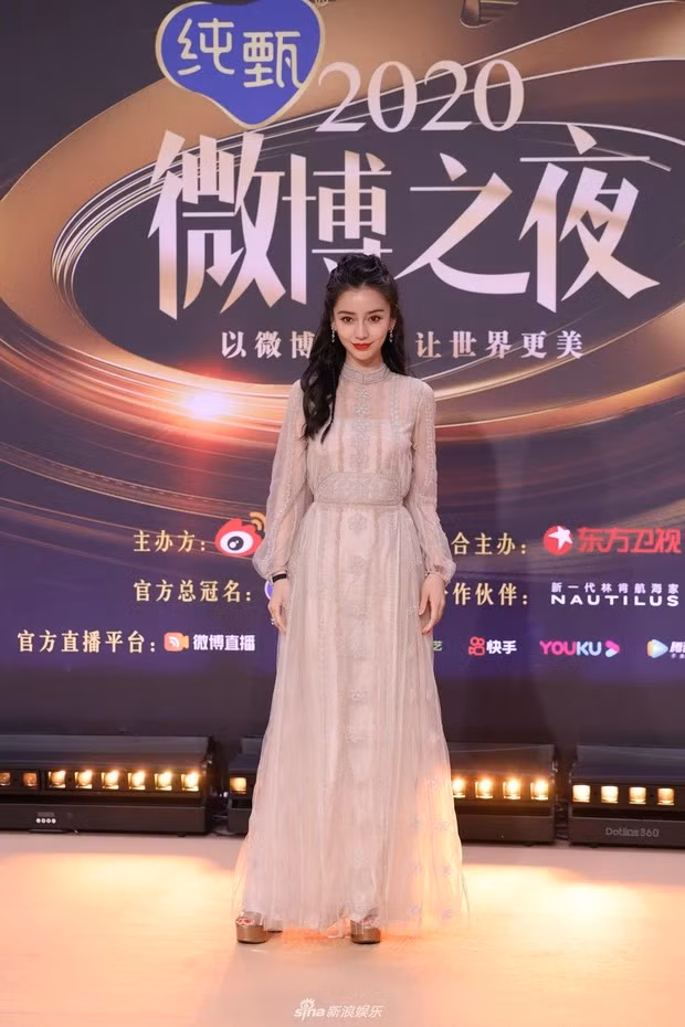 Đại chiến nhan sắc trên thảm đỏ Đêm hội Weibo 2020: Triệu Lệ Dĩnh, Angela Baby phải chịu thua đàn em ảnh 5