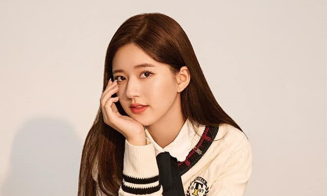 Chẳng liên quan đến giải Kim Ưng nhưng Triệu Lộ Tư lao thẳng lên “hot search” vì trượt tay ảnh 2