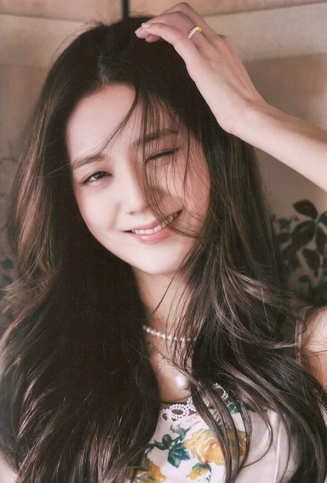 Bất ngờ với top các nữ idol được fan quốc tế khen là “xinh nhất K-Pop hiện nay” ảnh 9