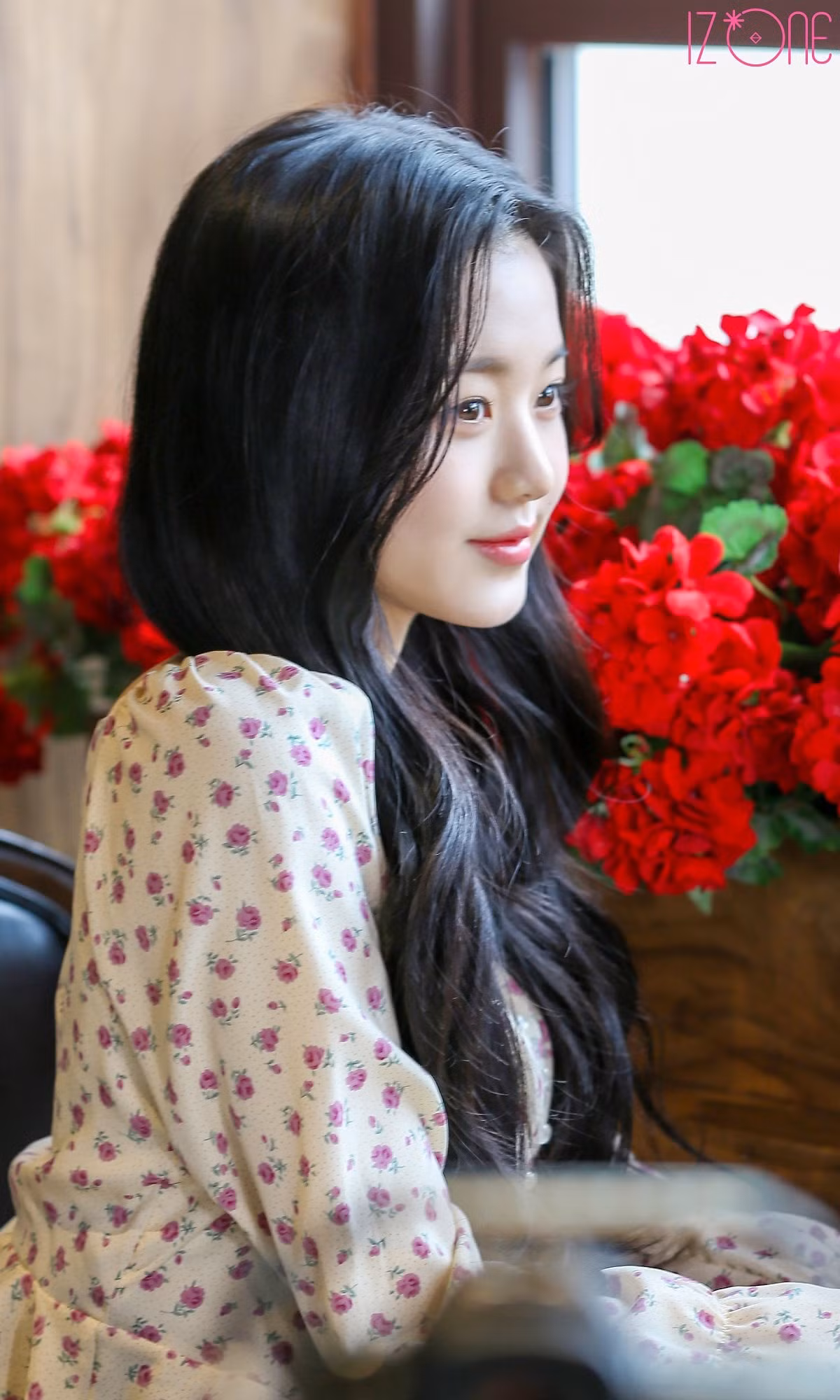 IZ*ONE chính thức tan rã, tương lai của Jang Won Young sẽ càng thêm rực rỡ? ảnh 2