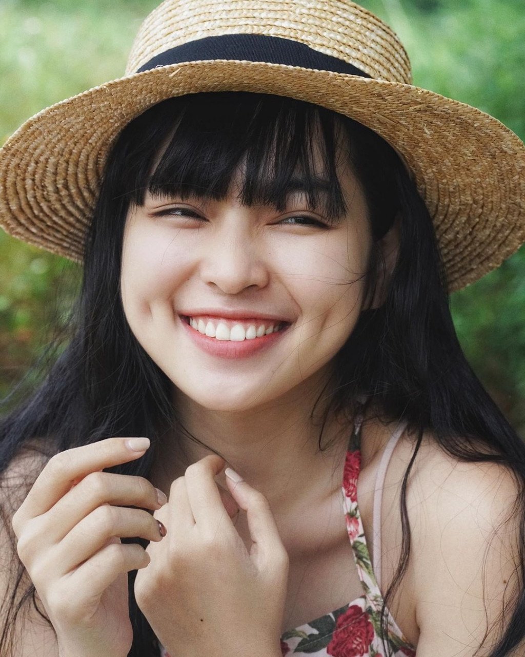 Không hẹn mà gặp, hai nàng Khánh Vân đều chung cảnh tỏa sáng đầu năm, thị phi cuối năm ảnh 1