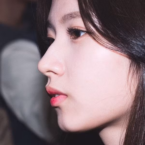 Idol mũi diều hâu vẫn được khen ngợi: Tiêu chí về mũi đẹp của người Hàn đang thay đổi? ảnh 2