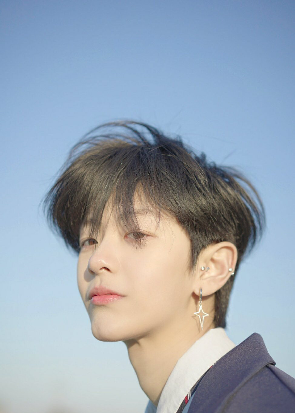 Tin được không, Lee Jong Suk bí mật đi tranh tài ở show sống còn “Sáng Tạo Doanh”? ảnh 2