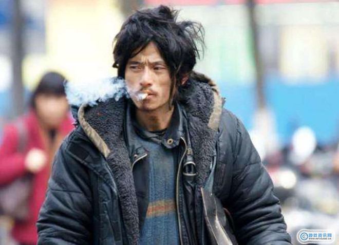 Cuộc sống khổ vẫn hoàn khổ của 'soái ca ăn mày' sau 9 năm nổi tiếng ảnh 1