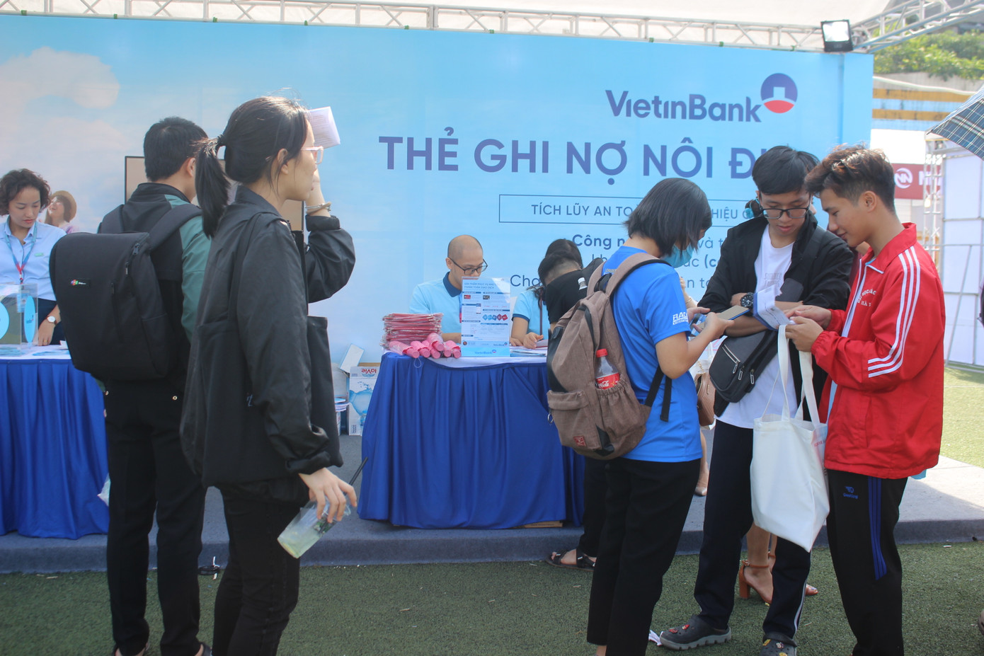 VietinBank độc quyền Top-up tự động, rải mưa quà tặng tại Sóng Festival ảnh 2