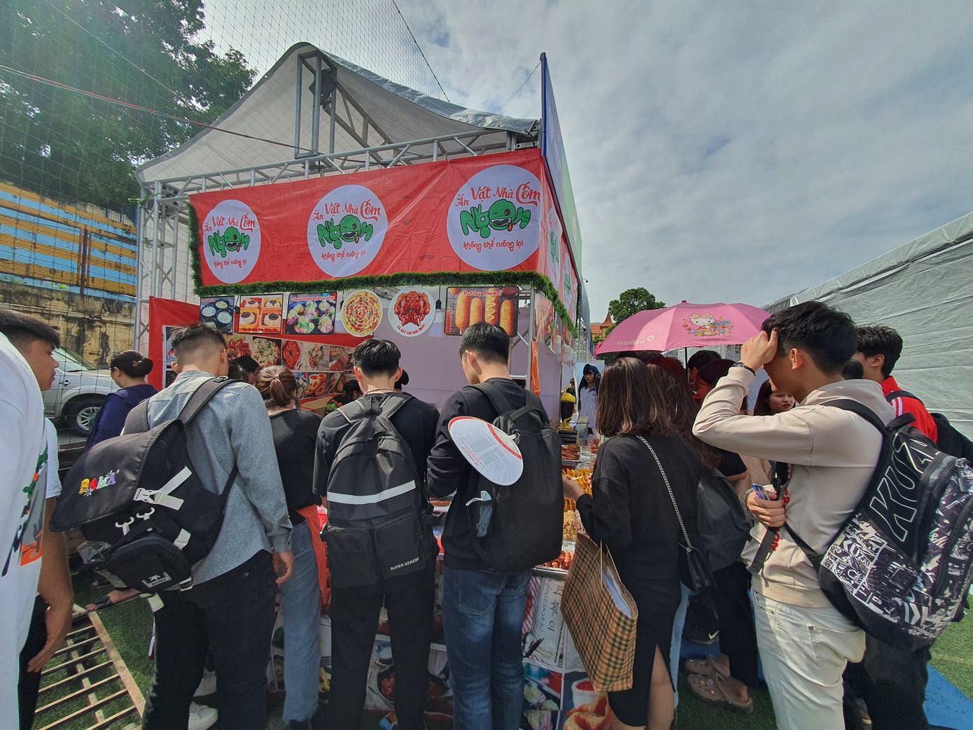 'Mãn nhãn' với 130 gian hàng tại Sóng Festival ảnh 19