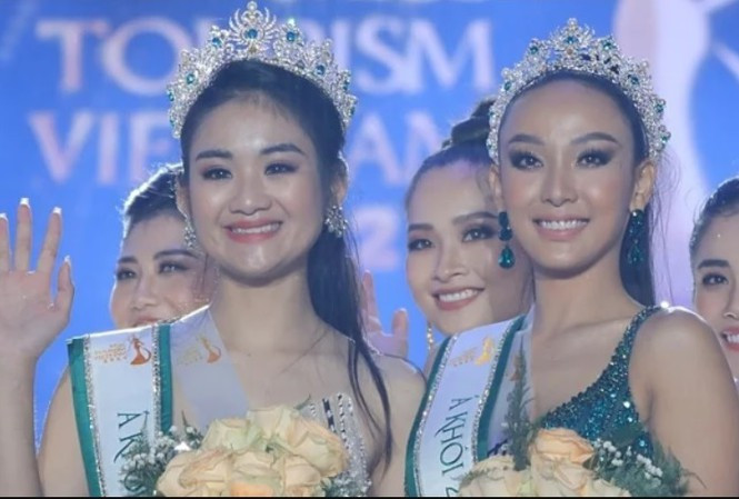 Showbiz 29/11: 'Bên trong khách sạn dát nhiều vàng nhất thế giới' ở Hà Nội lên báo Anh ảnh 6