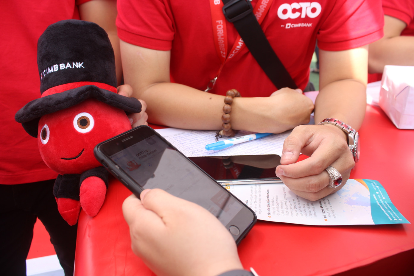 Mở thẻ, đi bộ và nhận tiền chỉ có tại Sóng Festival ảnh 3