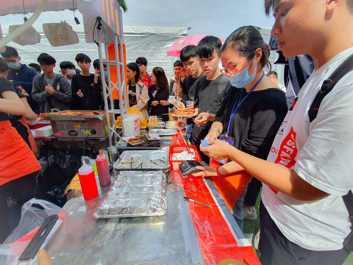 'Mãn nhãn' với 130 gian hàng tại Sóng Festival ảnh 20