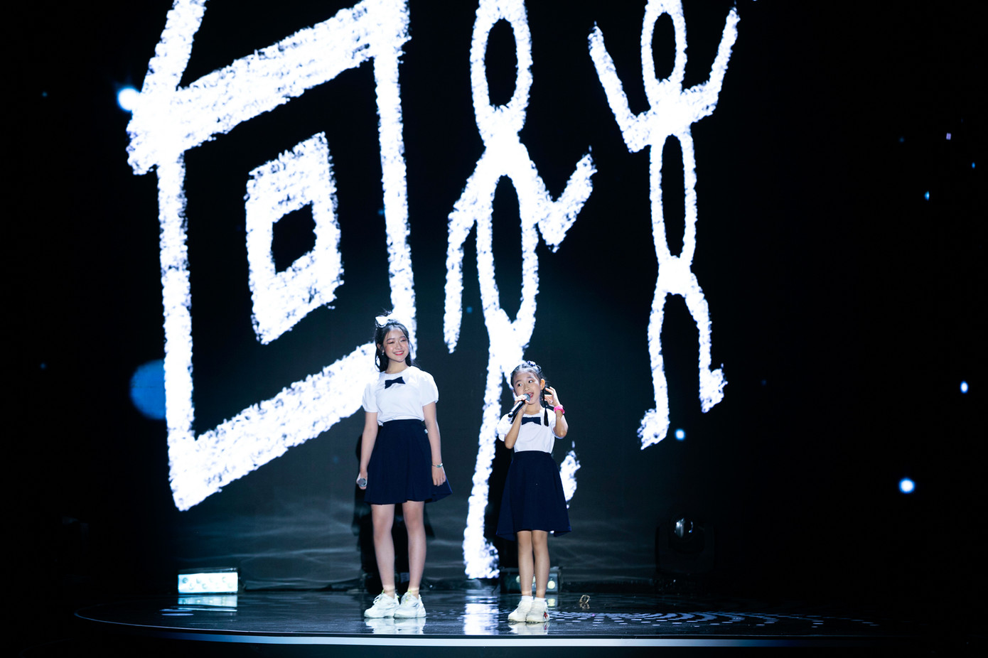 Tiết mục xúc động nhất đêm Chung kết Hoa hậu Việt Nam 2020 ảnh 3