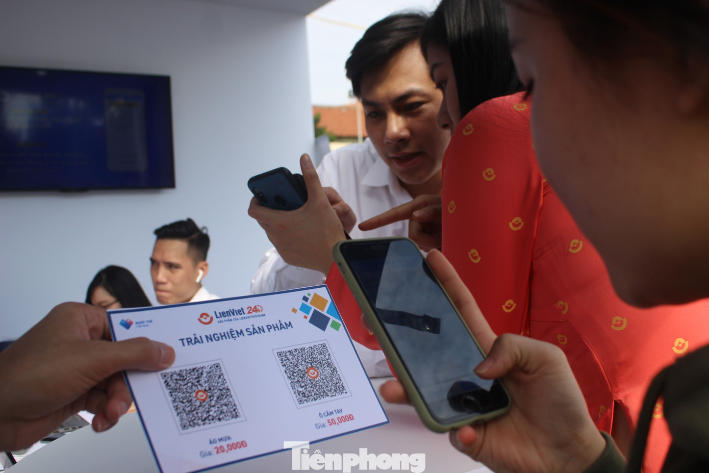 Nhiều công nghệ mới khiến giới trẻ xếp hàng chờ dùng thử tại Sóng Festival ảnh 13