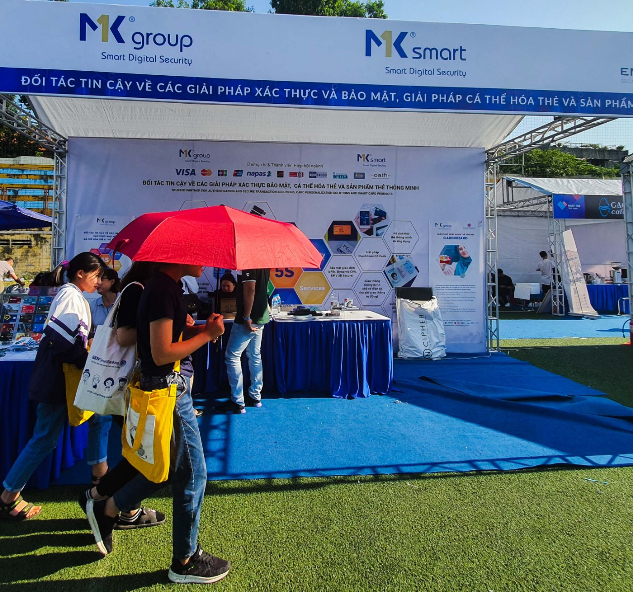 Trải nghiệm công nghệ cá nhân hoá thẻ tại Sóng Fesival ảnh 7