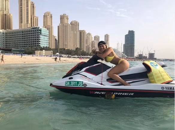 Nhan sắc nóng bỏng của bóng hồng từng khiến Maradona điêu đứng ảnh 10