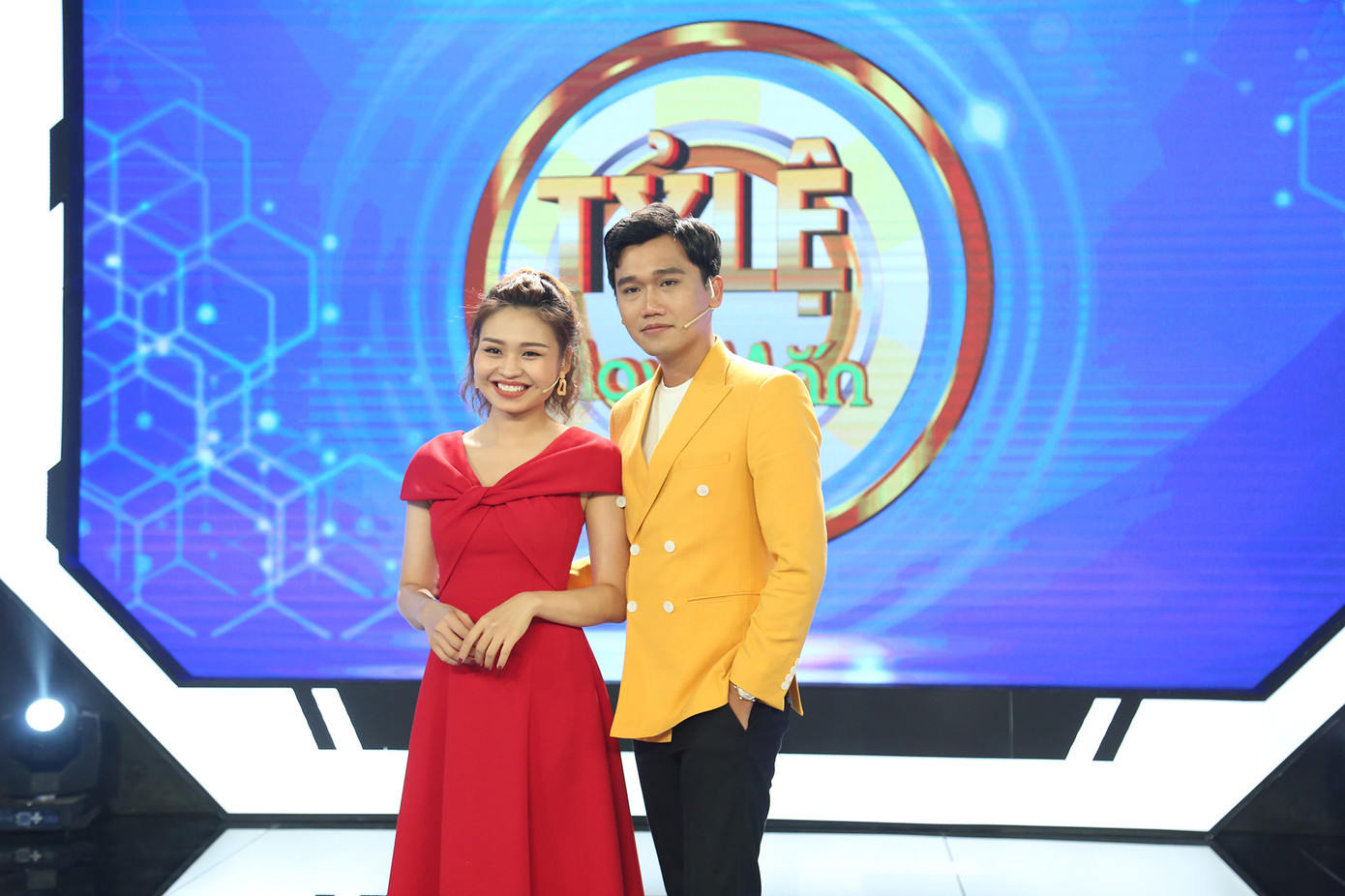 Xuân Nghị tự nhận mình có vòng tay ấm áp nhất Việt Nam ảnh 3