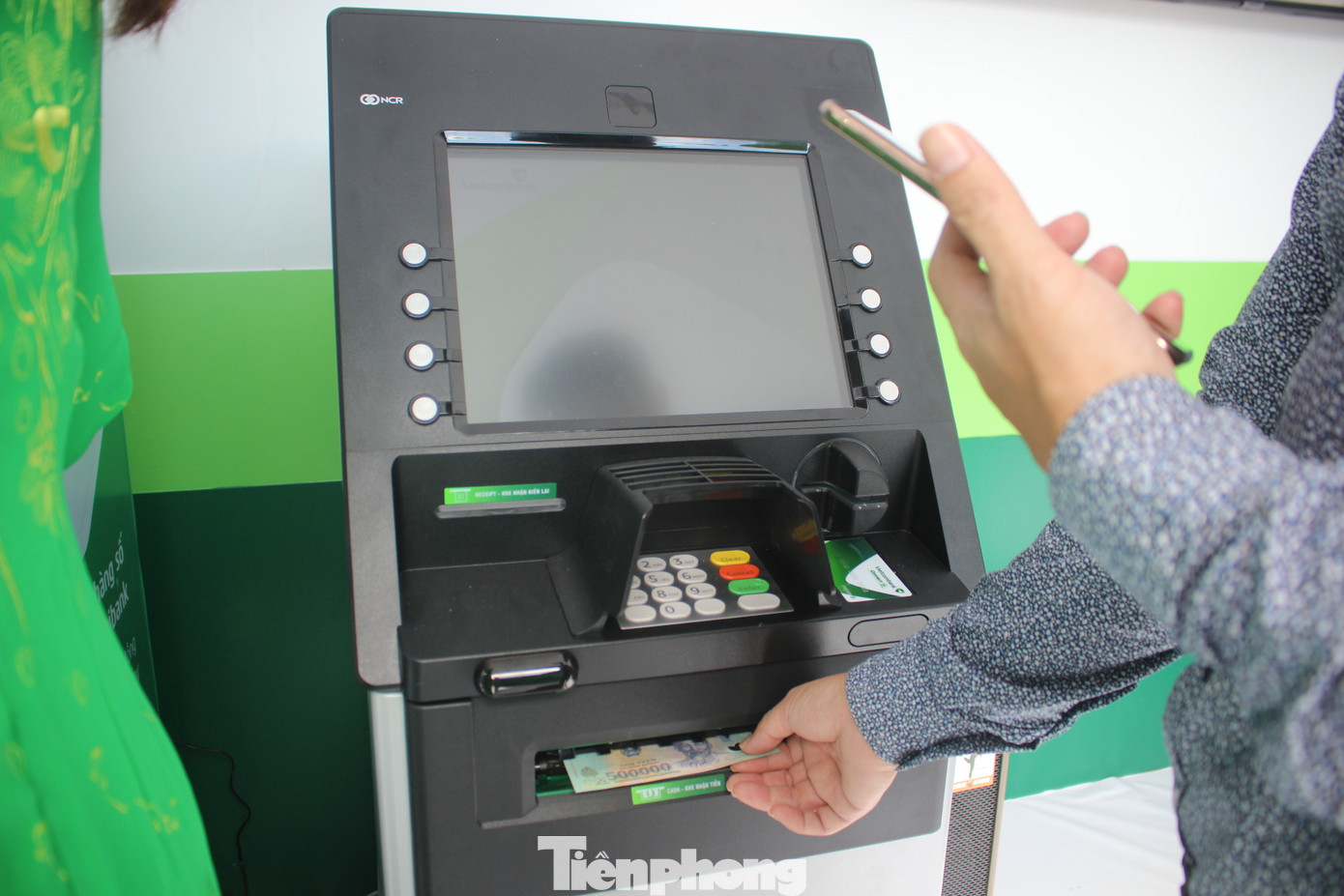 Nhiều công nghệ mới khiến giới trẻ xếp hàng chờ dùng thử tại Sóng Festival ảnh 8