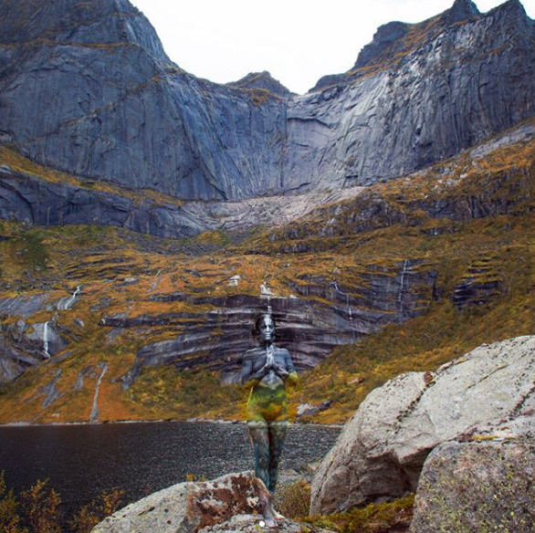 Người xem sửng sốt với hình ảnh mẫu nữ khỏa thân giữa mùa thu ảnh 5