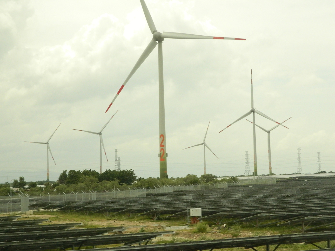 Phó Thủ tướng Trịnh Đình Dũng: ‘Sao cái gì cũng đẩy qua Quốc hội?' ảnh 2