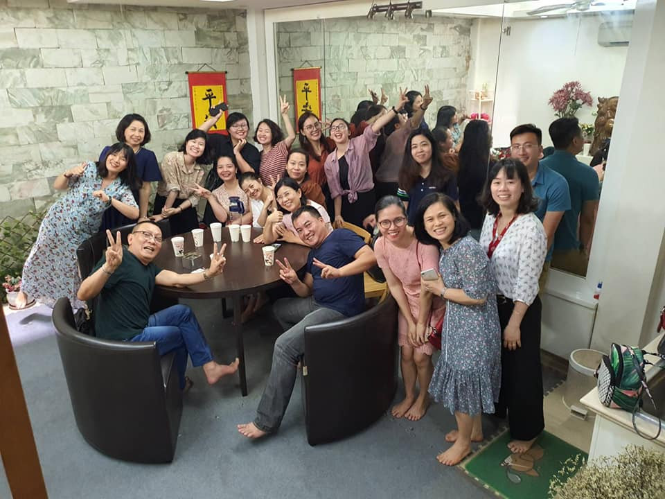 MC Lại Văn Sâm đón tuổi 63 bên đồng nghiệp VTV, nhận mình là ‘người hạnh phúc’ ảnh 1