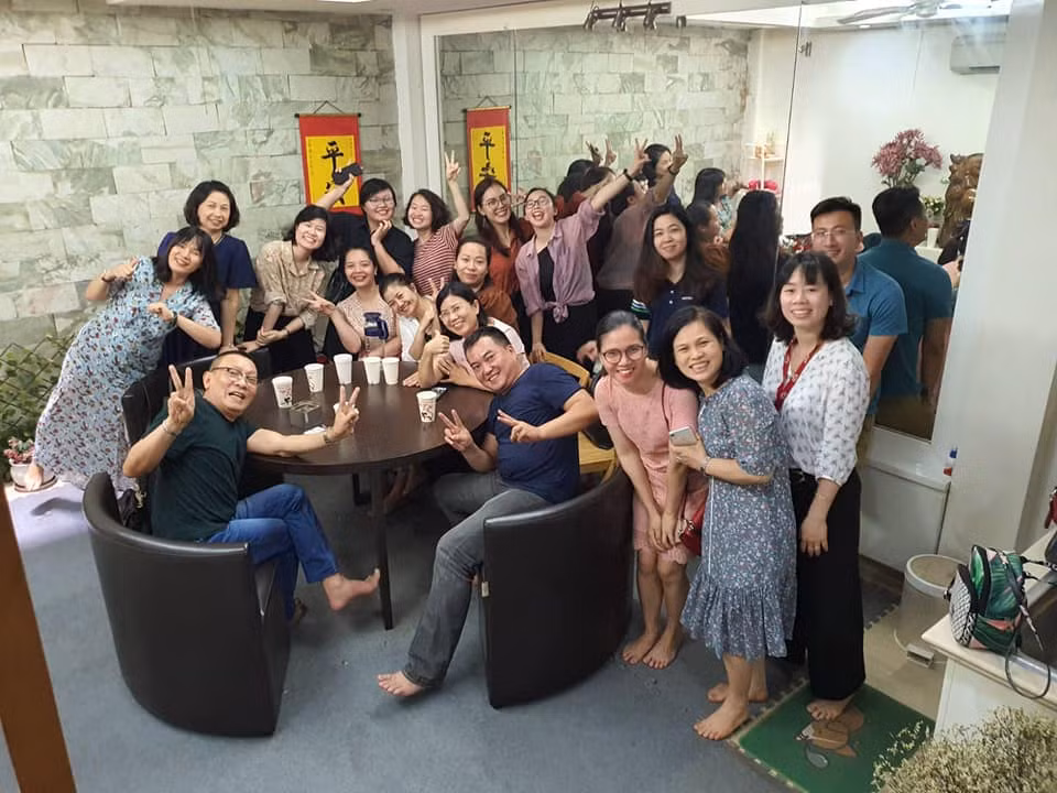 MC Lại Văn Sâm đón tuổi 63 bên đồng nghiệp VTV, nhận mình là ‘người hạnh phúc’ ảnh 1