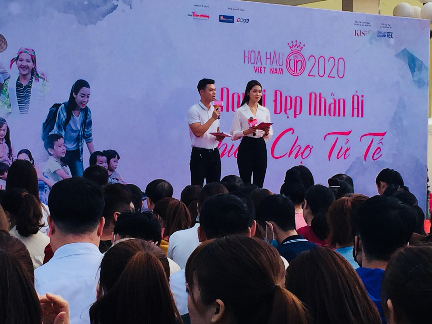 ‘Người đẹp nhân ái’: Thí sinh HHVN mở ‘Phiên chợ tử tế’ cho 500 công nhân ảnh 3