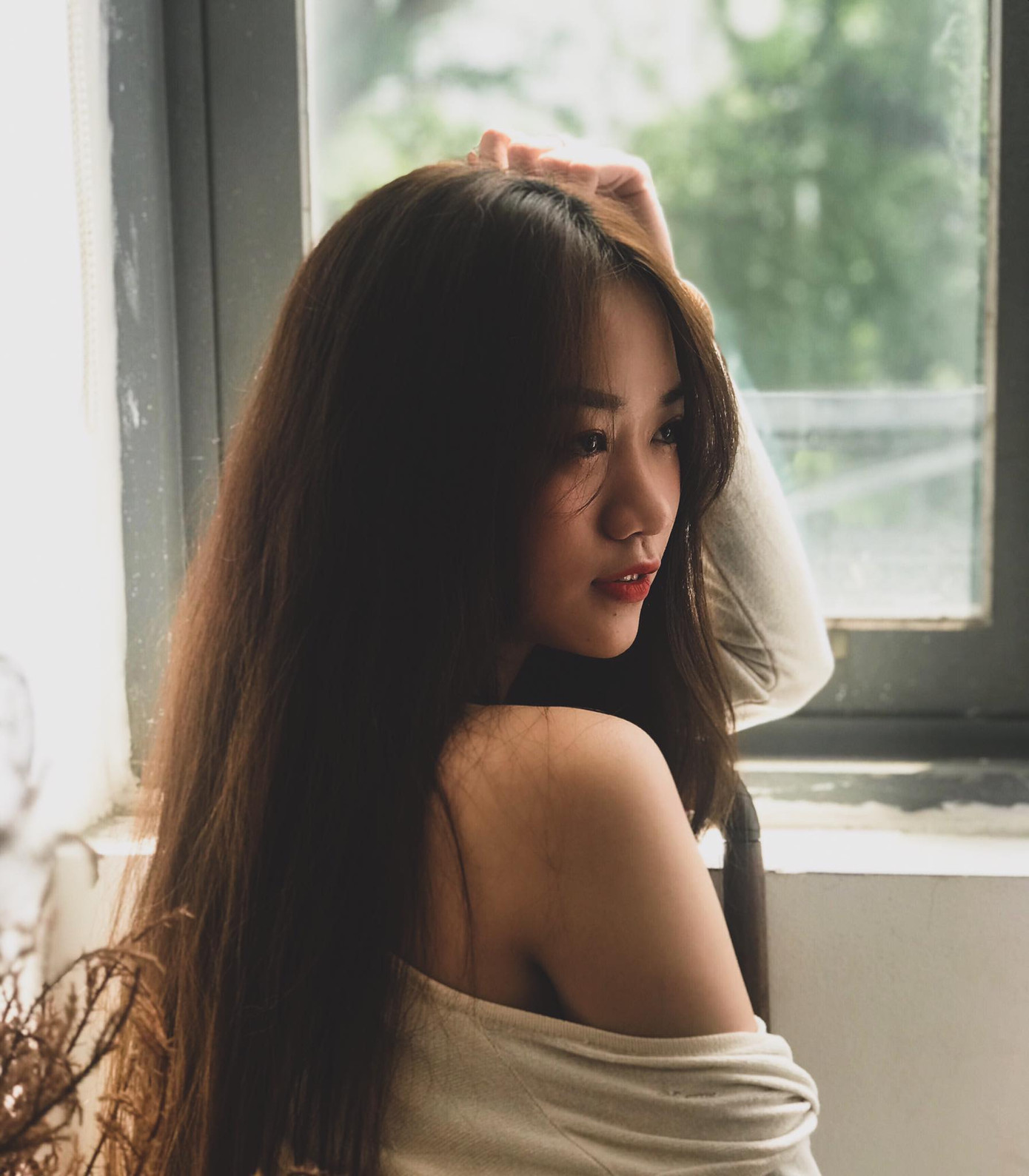 Nhan sắc cô gái Nghệ An dự thi Hoa hậu Việt Nam 2020 ảnh 5