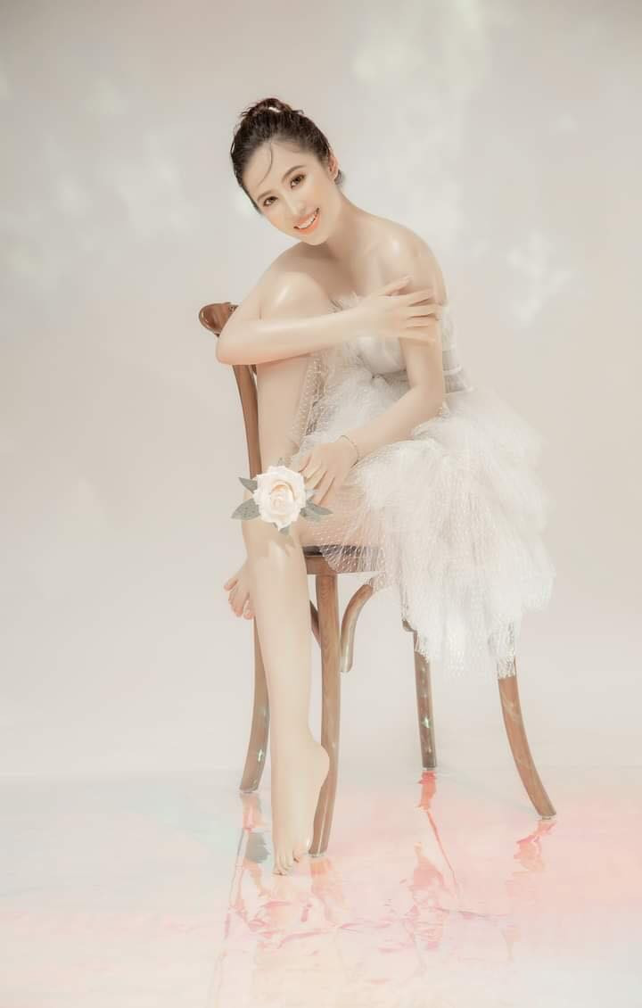 Nữ sinh gốc Thái Bình sở hữu vòng eo siêu nhỏ dự thi Hoa hậu Việt Nam 2020 ảnh 3