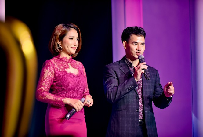 Showbiz 18/9: Bão xô đổ bối cảnh hai tỷ đồng của 'Gái già lắm chiêu' ảnh 1