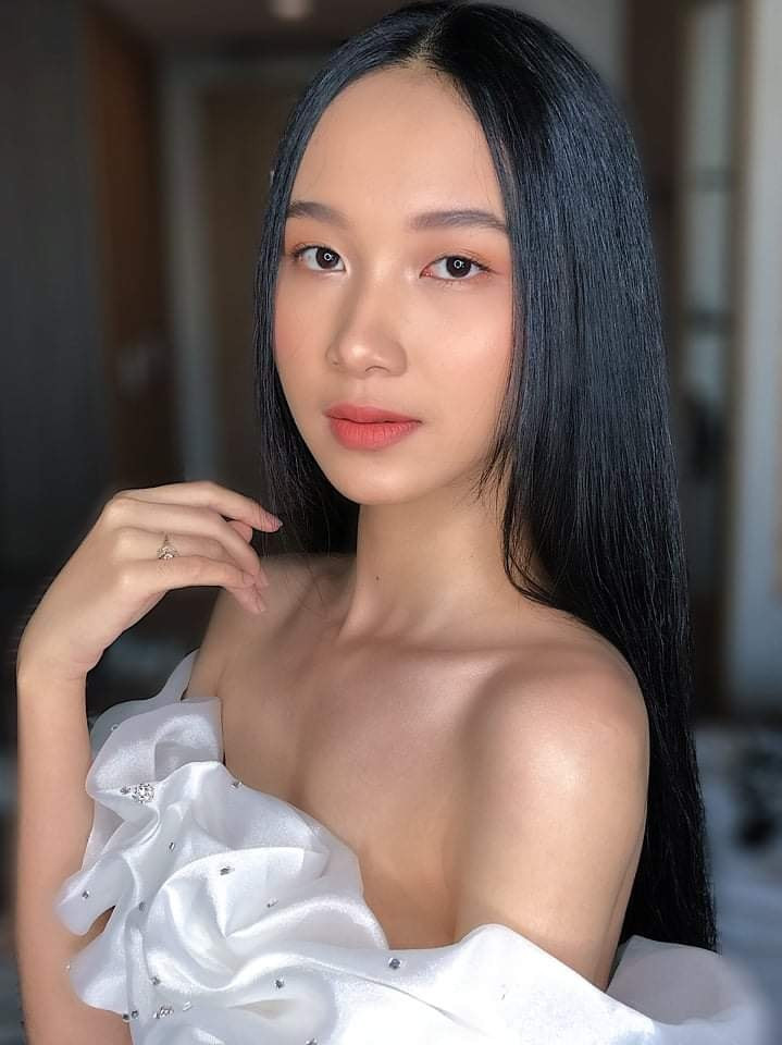 Nhan sắc trong veo của hai ‘nàng thơ xứ Huế’ lọt Bán kết Hoa hậu Việt Nam 2020 ảnh 5