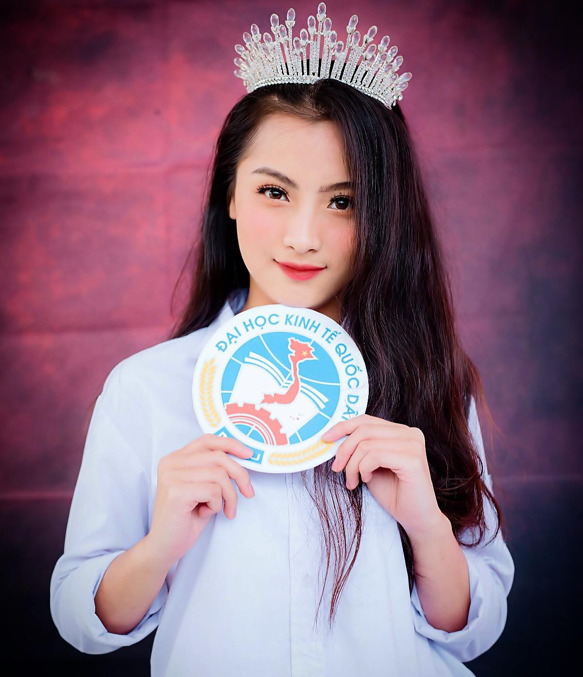 Hai nữ sinh Đại học Kinh tế Quốc dân vào Bán kết HHVN 2020 ảnh 7