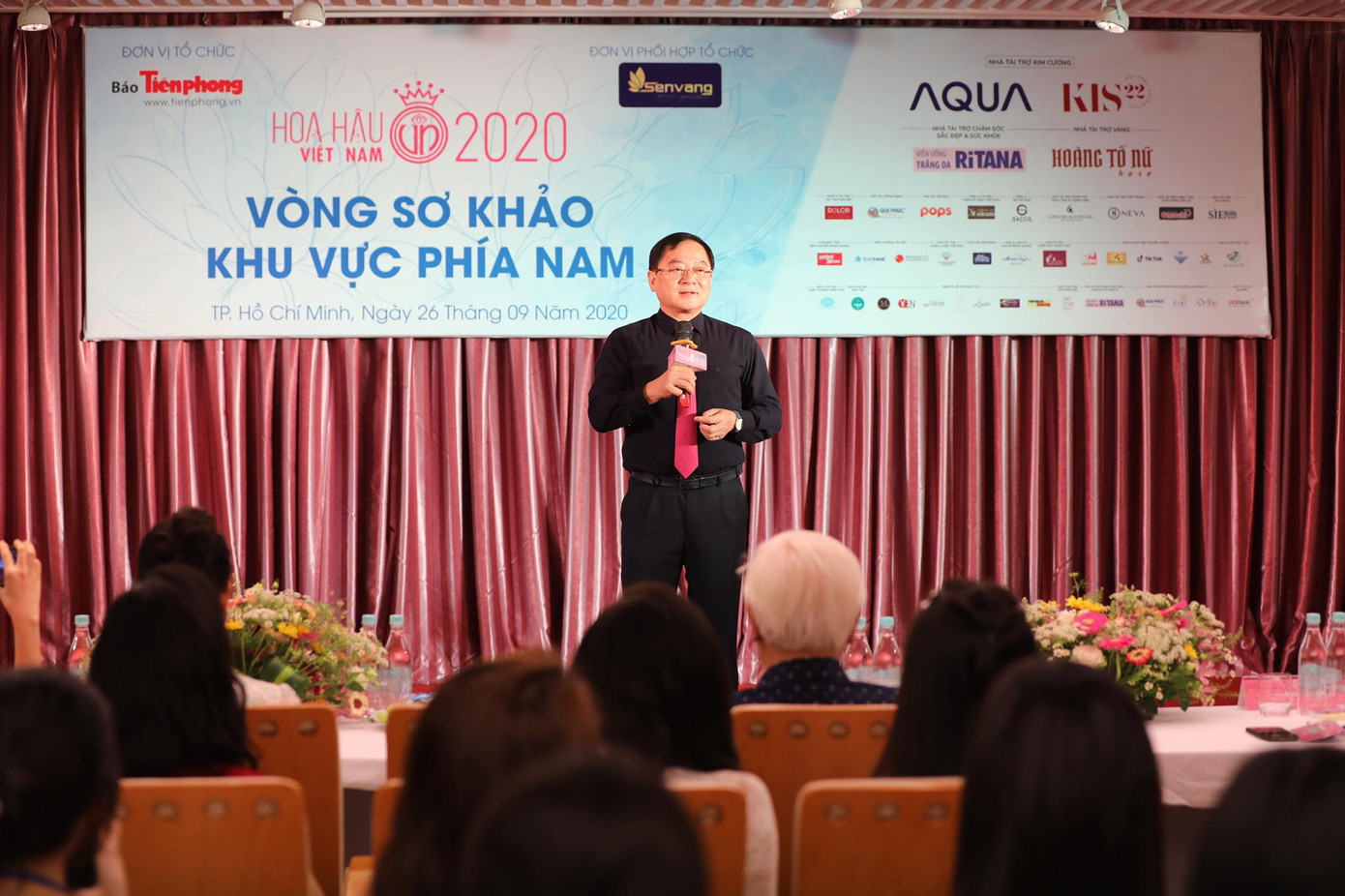 Ban giám khảo Hoa hậu Việt Nam 2020 chia sẻ cảm tưởng trước khi bước vào Sơ khảo ảnh 1