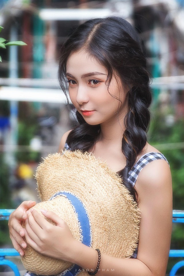 Gương mặt xinh xắn 'búng ra sữa' của cô gái Bến Tre thi Hoa hậu Việt Nam 2020 ảnh 6